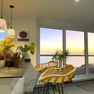 Stunning Sea View Two Double Bedroom - With Balcony - Opposite Beachfront Walk Bournemouth